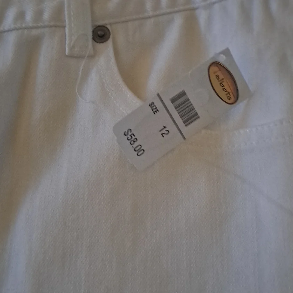 Ladies Capri Pants - Picture 3 of 5
